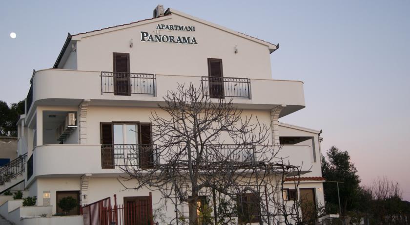 Panorama 2 *