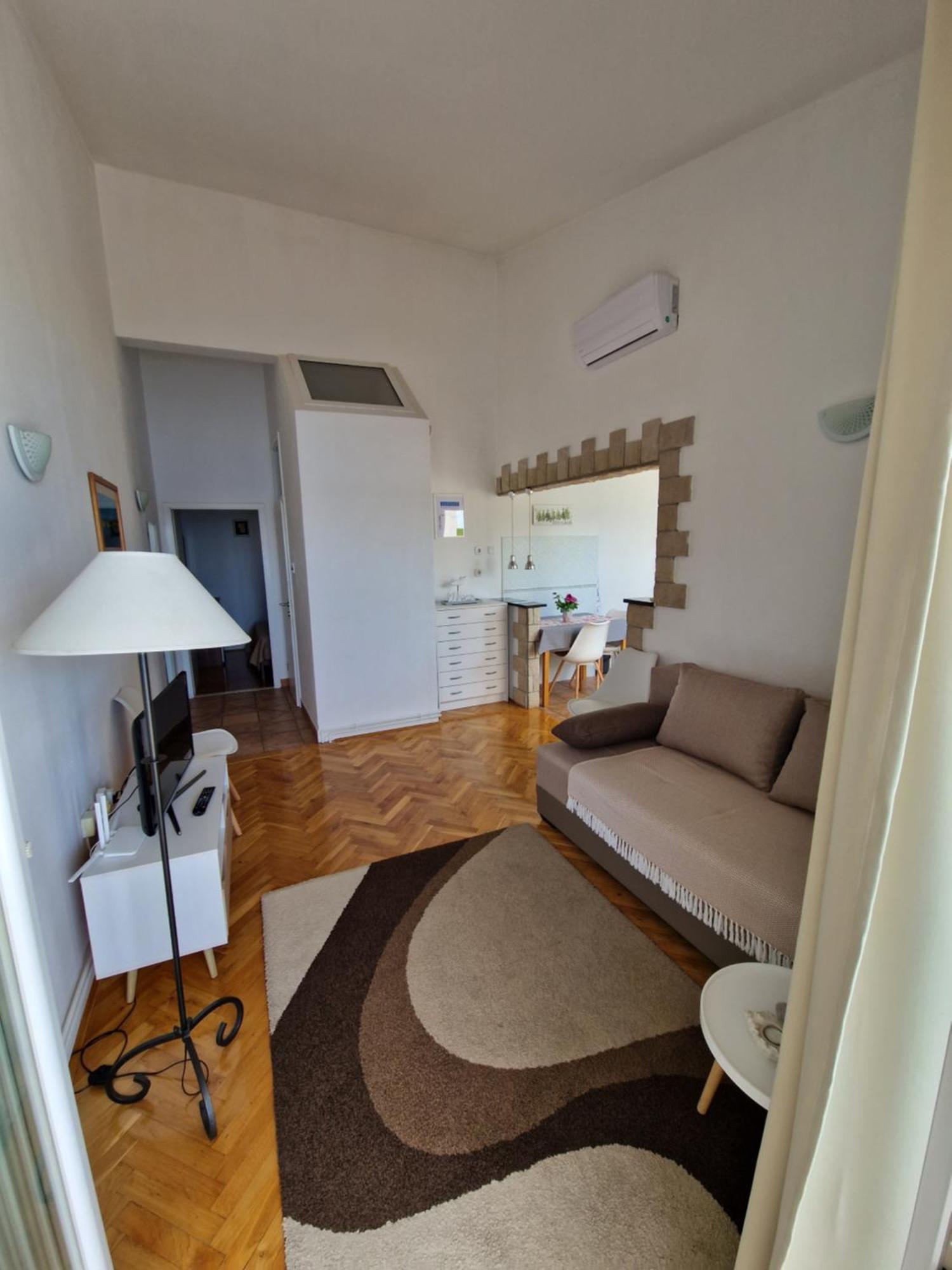Panorama 2 *